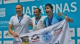 Atletas do YCB se destacam na natação