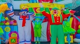 Bailinho de Carnaval do Yacht animou a garotada