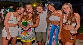 BYE BYE SCHOOL agitou a Prainha do Yacht