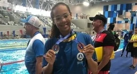 Celine Bispo, atleta do Yacht Clube, é destaque na 2ª Copa UANA de Natação