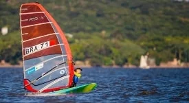 Atleta da Vela inicia campanha olímpica em Búzios (RJ)