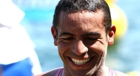 Allan do Carmo vence Travessia Itaparica Salvador