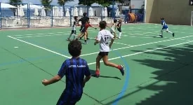 Criançada do Yacht fez a bola rolar