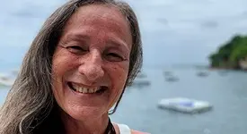 Por Trás do Crachá – Tammy Vidal